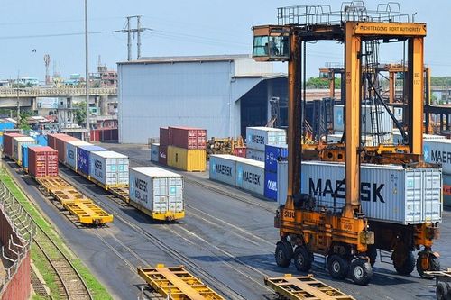 孟加拉國(guó)卡車司機(jī)罷工持續(xù) 全國(guó)貨物運(yùn)輸陷入停滯